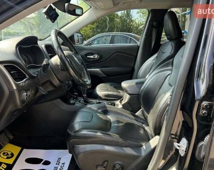 Черный Джип Чероки, объемом двигателя 2 л и пробегом 110 тыс. км за 18500 $, фото 9 на Automoto.ua