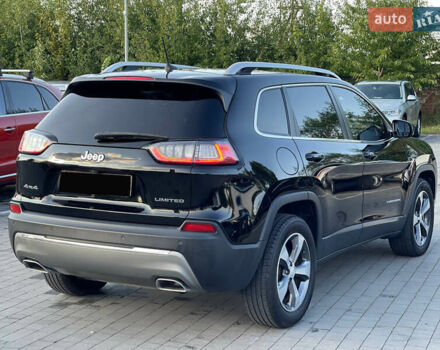 Черный Джип Чероки, объемом двигателя 3.2 л и пробегом 133 тыс. км за 18000 $, фото 5 на Automoto.ua