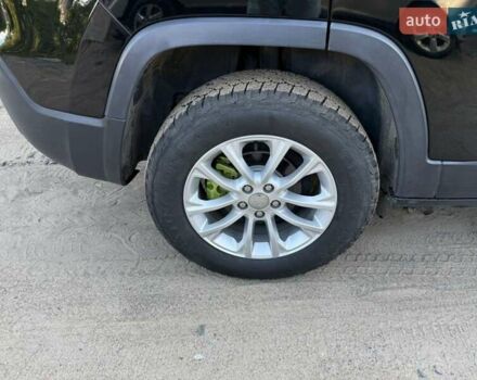 Чорний Джип Cherokee, об'ємом двигуна 2.4 л та пробігом 160 тис. км за 14800 $, фото 20 на Automoto.ua