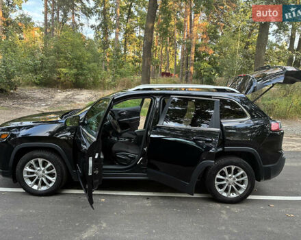 Джип Чероки 2018 в Буче на Automoto.ua Черный Джип Чероки, объемом двигателя 2.36 л и пробегом 182 тыс. км за 14500 $, фото 4 на Automoto.ua