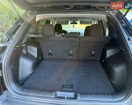 Чорний Джип Cherokee, об'ємом двигуна 2.4 л та пробігом 160 тис. км за 14800 $, фото 3 на Automoto.ua