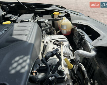 Черный Джип Чероки, объемом двигателя 1.99 л и пробегом 63 тыс. км за 18999 $, фото 21 на Automoto.ua