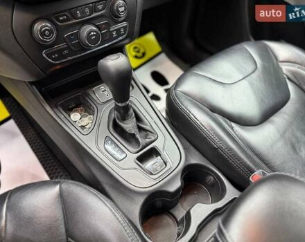 Джип Cherokee 2018 у Чернівцях на Automoto.ua Чорний Джип Cherokee, об'ємом двигуна 2.4 л та пробігом 124 тис. км за 16800 $, фото 16 на Automoto.ua