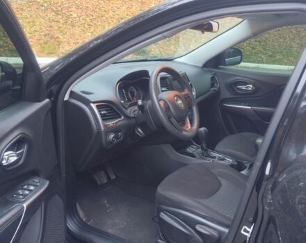 Чорний Джип Cherokee, об'ємом двигуна 3.2 л та пробігом 197 тис. км за 14550 $, фото 15 на Automoto.ua