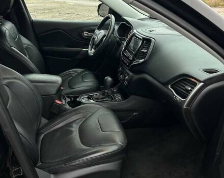 Черный Джип Чероки, объемом двигателя 3.24 л и пробегом 77 тыс. км за 24500 $, фото 11 на Automoto.ua