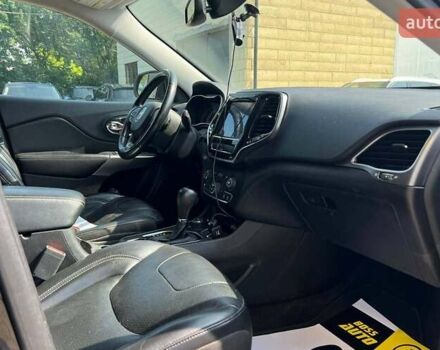 Черный Джип Чероки, объемом двигателя 2 л и пробегом 110 тыс. км за 18500 $, фото 19 на Automoto.ua