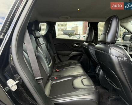 Чорний Джип Cherokee, об'ємом двигуна 2.4 л та пробігом 67 тис. км за 16700 $, фото 38 на Automoto.ua