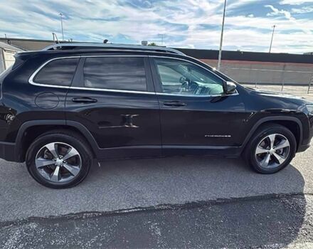 Джип Чероки 2019 в Ужгороде на Automoto.ua Черный Джип Чероки, объемом двигателя 3.2 л и пробегом 62 тыс. км за 12000 $, фото 2 на Automoto.ua
