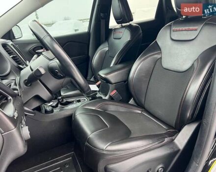 Чорний Джип Cherokee, об'ємом двигуна 3.2 л та пробігом 116 тис. км за 22440 $, фото 17 на Automoto.ua