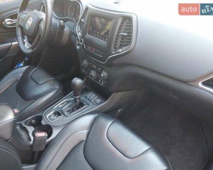 Джип Чероки 2019 в Киеве на Automoto.ua Черный Джип Чероки, объемом двигателя 2.4 л и пробегом 101 тыс. км за 22850 $, фото 20 на Automoto.ua