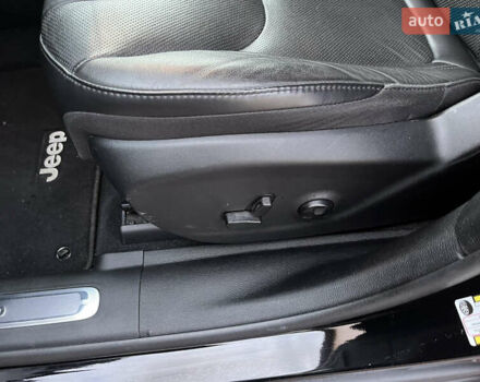 Чорний Джип Cherokee, об'ємом двигуна 2.36 л та пробігом 33 тис. км за 20500 $, фото 25 на Automoto.ua