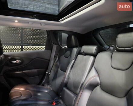 Черный Джип Чероки, объемом двигателя 2.36 л и пробегом 211 тыс. км за 21500 $, фото 36 на Automoto.ua