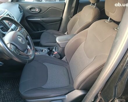 Чорний Джип Cherokee, об'ємом двигуна 2.4 л та пробігом 32 тис. км за 17940 $, фото 18 на Automoto.ua