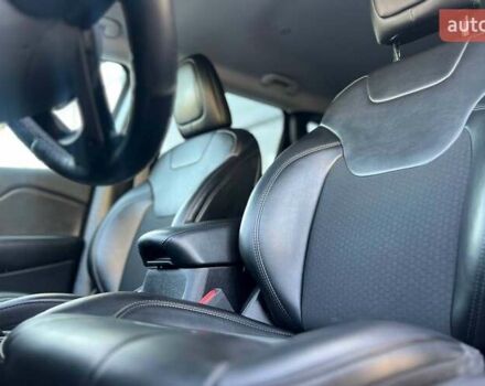 Чорний Джип Cherokee, об'ємом двигуна 2.36 л та пробігом 89 тис. км за 17300 $, фото 11 на Automoto.ua