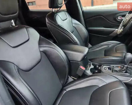 Черный Джип Чероки, объемом двигателя 3.24 л и пробегом 139 тыс. км за 24500 $, фото 7 на Automoto.ua