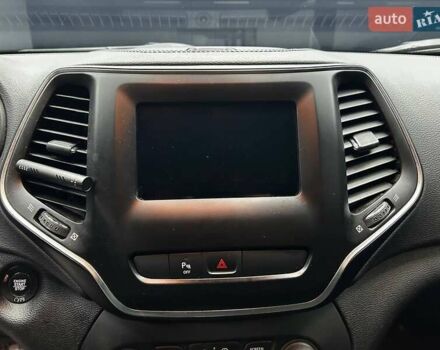 Черный Джип Чероки, объемом двигателя 2.36 л и пробегом 150 тыс. км за 18800 $, фото 10 на Automoto.ua