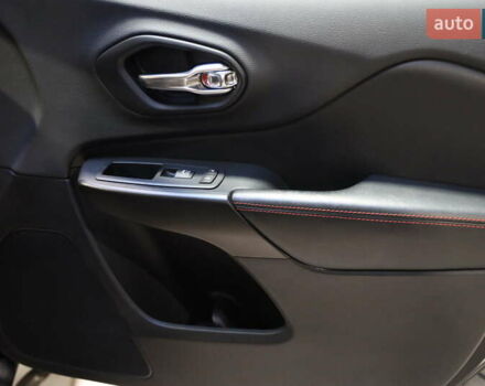 Черный Джип Чероки, объемом двигателя 2.36 л и пробегом 211 тыс. км за 21500 $, фото 44 на Automoto.ua