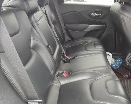 Черный Джип Чероки, объемом двигателя 2.4 л и пробегом 125 тыс. км за 15300 $, фото 9 на Automoto.ua