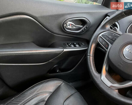 Чорний Джип Cherokee, об'ємом двигуна 2.36 л та пробігом 33 тис. км за 20500 $, фото 39 на Automoto.ua