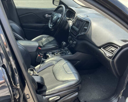 Чорний Джип Cherokee, об'ємом двигуна 3.24 л та пробігом 195 тис. км за 14900 $, фото 13 на Automoto.ua