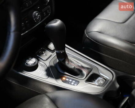 Черный Джип Чероки, объемом двигателя 2.36 л и пробегом 211 тыс. км за 21500 $, фото 28 на Automoto.ua