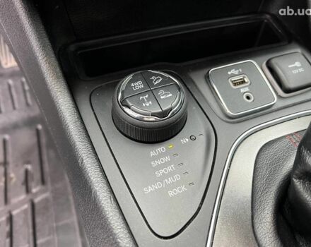 Черный Джип Чероки, объемом двигателя 3.2 л и пробегом 116 тыс. км за 22440 $, фото 31 на Automoto.ua