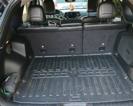 Чорний Джип Cherokee, об'ємом двигуна 3.24 л та пробігом 60 тис. км за 18500 $, фото 10 на Automoto.ua
