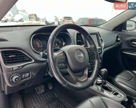 Чорний Джип Cherokee, об'ємом двигуна 3.2 л та пробігом 116 тис. км за 22440 $, фото 16 на Automoto.ua