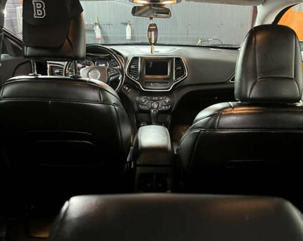 Черный Джип Чероки, объемом двигателя 2.36 л и пробегом 152 тыс. км за 15150 $, фото 23 на Automoto.ua