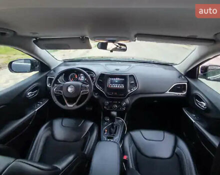 Черный Джип Чероки, объемом двигателя 3.24 л и пробегом 139 тыс. км за 24500 $, фото 3 на Automoto.ua