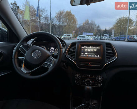 Чорний Джип Cherokee, об'ємом двигуна 2.4 л та пробігом 223 тис. км за 13900 $, фото 54 на Automoto.ua