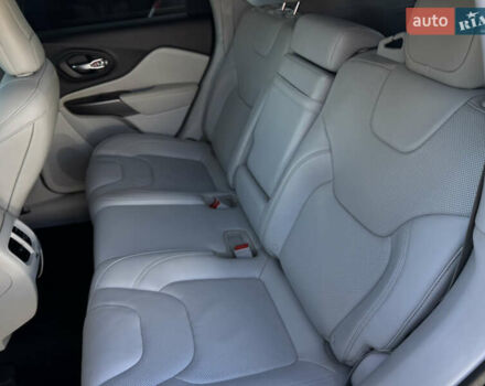 Чорний Джип Cherokee, об'ємом двигуна 3.24 л та пробігом 127 тис. км за 16500 $, фото 13 на Automoto.ua