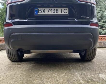 Джип Cherokee 2019 у Хмельницькому на Automoto.ua Чорний Джип Cherokee, об'ємом двигуна 2.36 л та пробігом 149 тис. км за 15500 $, фото 5 на Automoto.ua