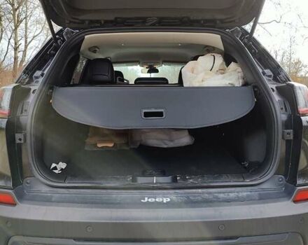 Чорний Джип Cherokee, об'ємом двигуна 2.4 л та пробігом 64 тис. км за 18000 $, фото 11 на Automoto.ua