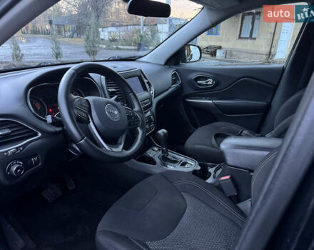 Чорний Джип Cherokee, об'ємом двигуна 2.4 л та пробігом 223 тис. км за 13900 $, фото 55 на Automoto.ua