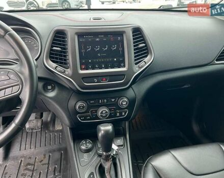 Чорний Джип Cherokee, об'ємом двигуна 3.2 л та пробігом 116 тис. км за 22440 $, фото 27 на Automoto.ua