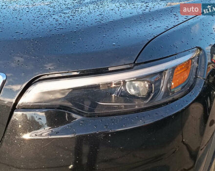 Черный Джип Чероки, объемом двигателя 2.4 л и пробегом 32 тыс. км за 17940 $, фото 2 на Automoto.ua