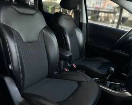 Чорний Джип Cherokee, об'ємом двигуна 2.4 л та пробігом 95 тис. км за 14700 $, фото 9 на Automoto.ua