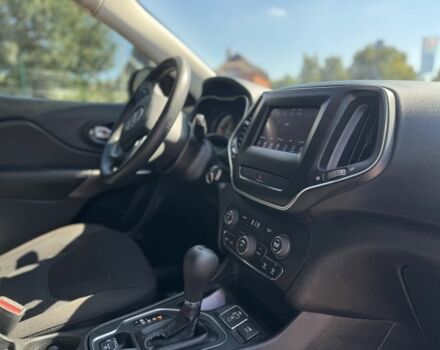 Черный Джип Чероки, объемом двигателя 2.4 л и пробегом 107 тыс. км за 14999 $, фото 19 на Automoto.ua