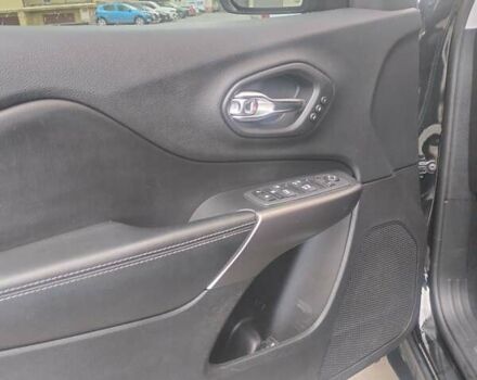 Чорний Джип Cherokee, об'ємом двигуна 2.36 л та пробігом 153 тис. км за 18798 $, фото 8 на Automoto.ua