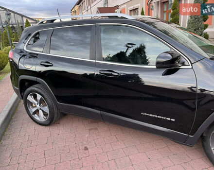 Чорний Джип Cherokee, об'ємом двигуна 2.36 л та пробігом 33 тис. км за 20500 $, фото 6 на Automoto.ua