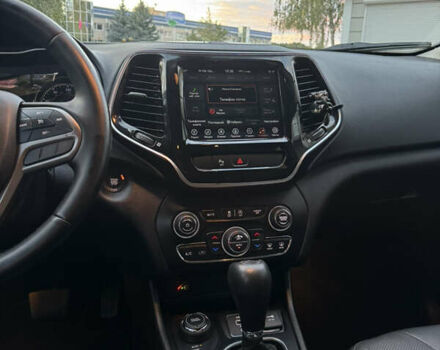 Чорний Джип Cherokee, об'ємом двигуна 3.2 л та пробігом 111 тис. км за 16700 $, фото 54 на Automoto.ua