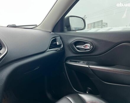 Черный Джип Чероки, объемом двигателя 3.2 л и пробегом 116 тыс. км за 22440 $, фото 33 на Automoto.ua