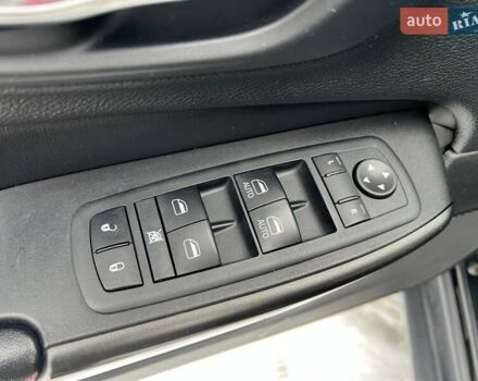 Чорний Джип Cherokee, об'ємом двигуна 3.2 л та пробігом 116 тис. км за 22440 $, фото 15 на Automoto.ua