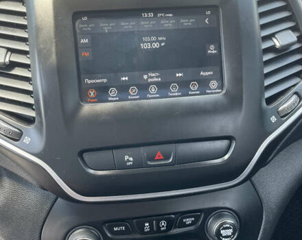 Чорний Джип Cherokee, об'ємом двигуна 3.24 л та пробігом 195 тис. км за 14900 $, фото 32 на Automoto.ua