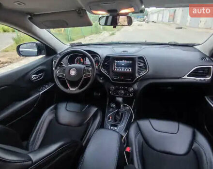 Черный Джип Чероки, объемом двигателя 3.24 л и пробегом 139 тыс. км за 24500 $, фото 4 на Automoto.ua