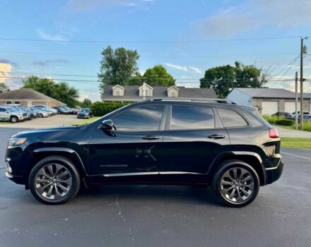 Черный Джип Чероки, объемом двигателя 2 л и пробегом 44 тыс. км за 8700 $, фото 3 на Automoto.ua