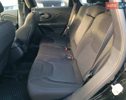 Черный Джип Чероки, объемом двигателя 2.4 л и пробегом 32 тыс. км за 17940 $, фото 11 на Automoto.ua