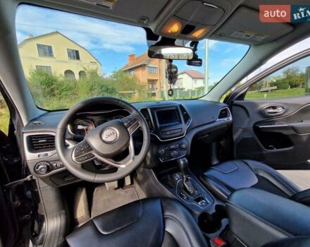 Чорний Джип Cherokee, об'ємом двигуна 2.4 л та пробігом 64 тис. км за 18000 $, фото 12 на Automoto.ua