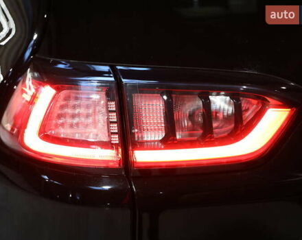 Черный Джип Чероки, объемом двигателя 2.36 л и пробегом 211 тыс. км за 21500 $, фото 9 на Automoto.ua